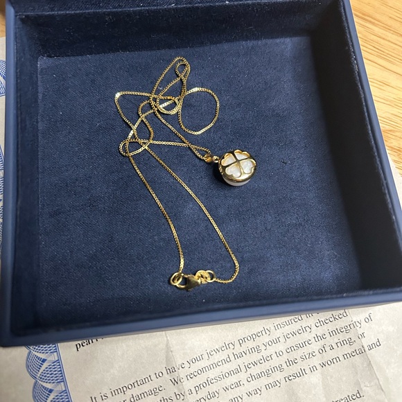 Freshwater Cultured 9-10 mm Pearl 14kt Yellow Gold Bezel Pendant - Picture 3 of 6